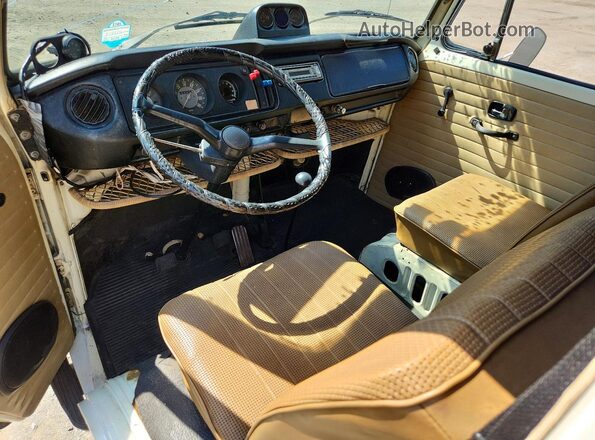 2312012756 1970 VOLKSWAGEN TRANSORTER White Vista del salpicadero