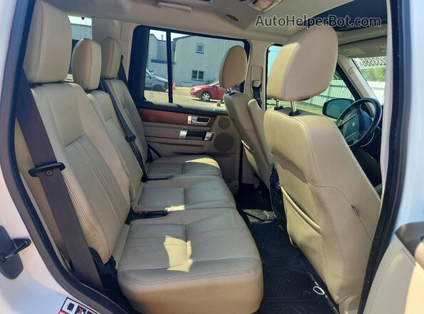 SALAG2V62GA800630 2016 LAND ROVER LR4 White Widok komory silnika