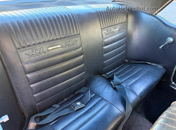6F07C303951 1966 FORD MUSTANG Green Widok wnętrza z przodu