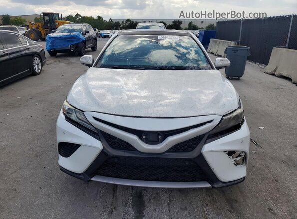 4T1B61HK3JU127513 2018 TOYOTA CAMRY White Հետևի տեսք