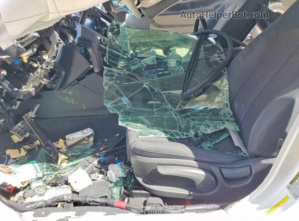 5NPE24AF3KH770144 2019 HYUNDAI SONATA White Вид панелі приладів