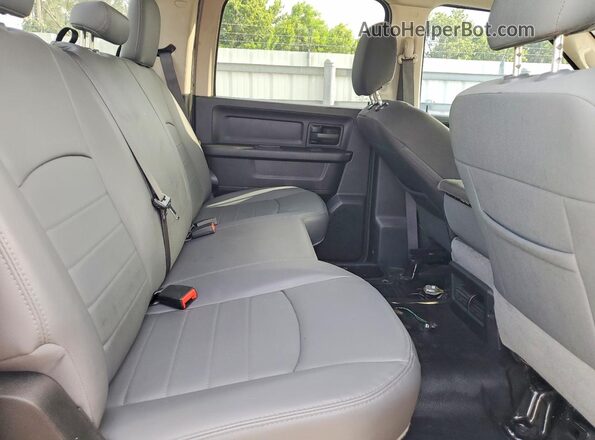 1C6RR7XT2LS153646 2020 RAM 1500 Silver Vista interior trasera