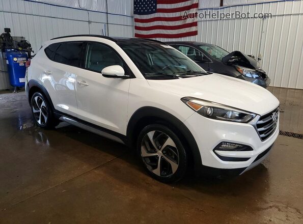 KM8J3CA24JU637976 2018 HYUNDAI TUCSON White Widok z przodu