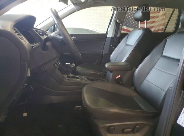 3VV3B7AX7JM106568 2018 VOLKSWAGEN TIGUAN Black Вид панелі приладів