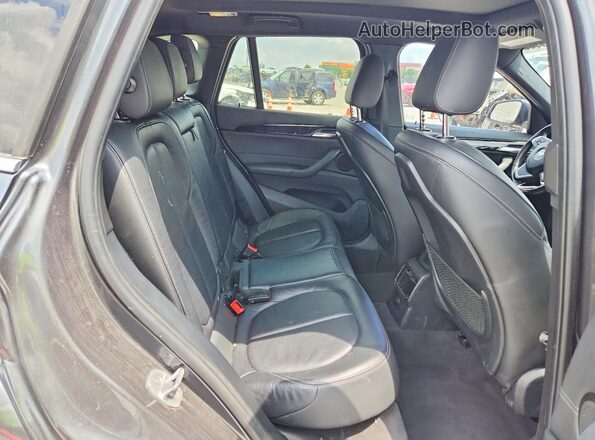 WBXHT3C34J5K27989 2018 BMW X1 Gray Շարժիչի բաժամունքի տեսք