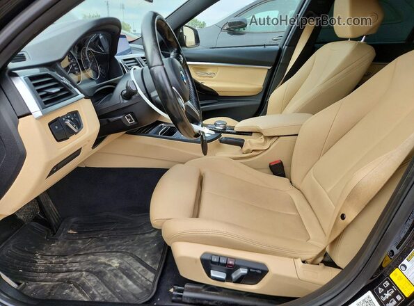 WBA8D9G55JNU70281 2018 BMW 3 SERIES Black Առջևի վահանակի տեսք