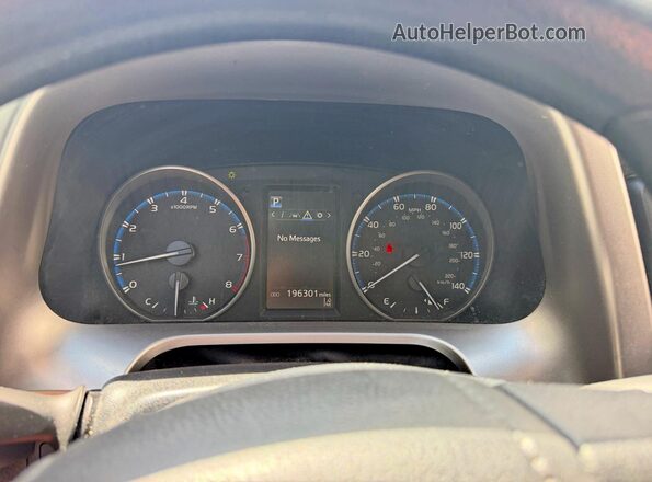 JTMZFREV7HJ713028 2017 TOYOTA RAV4 Gray Vista del cuadro de instrumentos