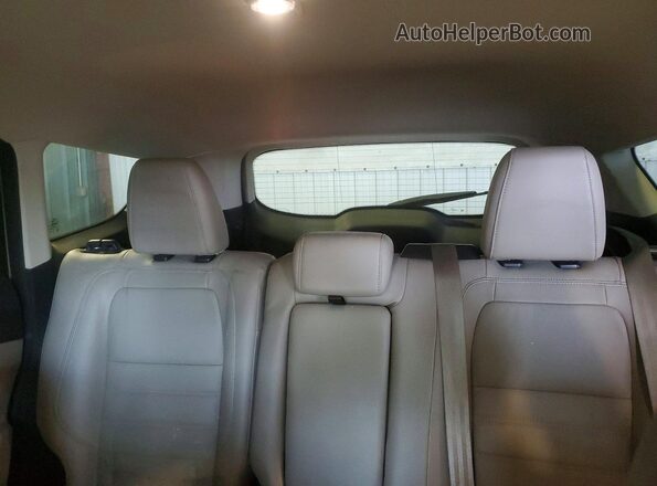 1FMCU9JD7HUF07629 2017 FORD ESCAPE Beige Vista interior trasera