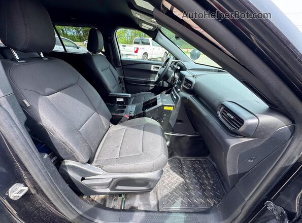 1FM5K8AB3LGA71201 2020 FORD EXPLORER Two Tone Rear view