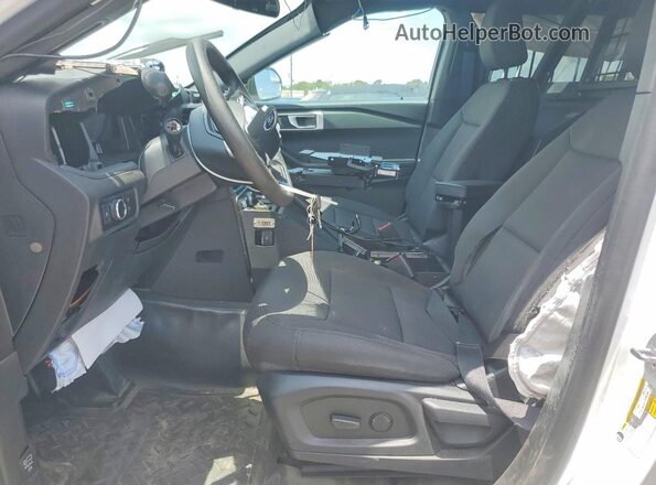 1FM5K8AB2PGB12651 2023 FORD EXPLORER Белый Вид панели приборов