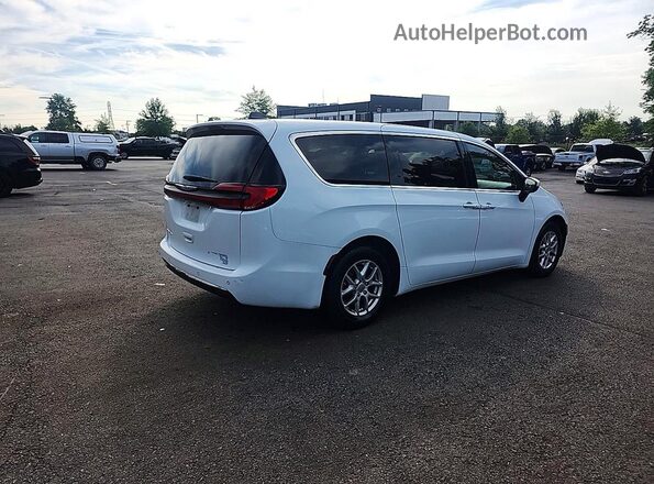 2C4RC1FG8PR590442 2023 CHRYSLER PACIFICA White Front right