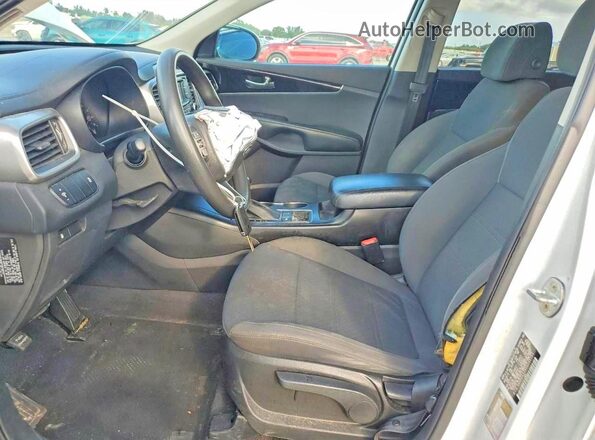 5XYPG4A36HG235745 2017 KIA SORENTO White Առջևի վահանակի տեսք