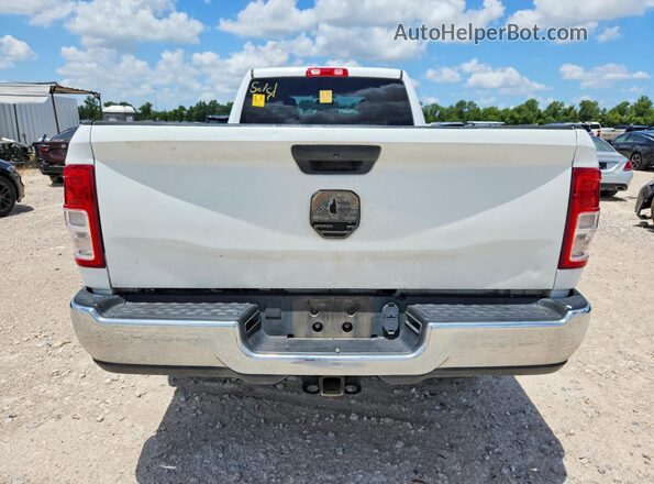 3C6UR5HJXNG147244 2022 RAM 2500 Белый Вид салона спереди