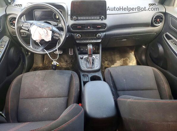 KM8K33A34NU868461 2022 HYUNDAI KONA Black Սարքավորումների վահանակի տեսք