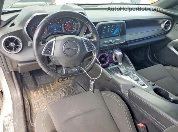 1G1FB1RS4H0177668 2017 CHEVROLET CAMARO Silver Vista del cuadro de instrumentos