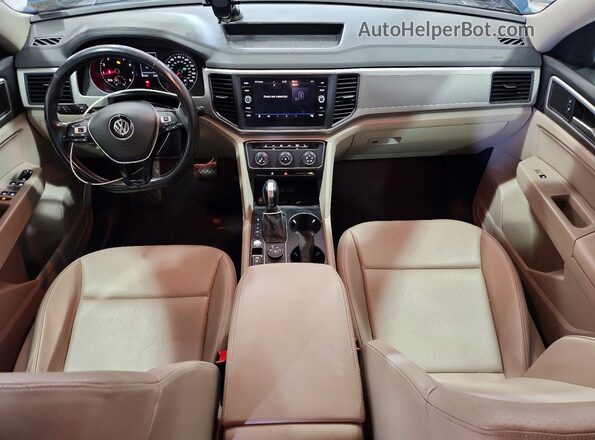 1V2KR2CA1JC581215 2018 VOLKSWAGEN ATLAS Blue ხელსაწყოთა პანელის ხედი