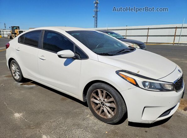 3KPFL4A71HE013024 2017 KIA FORTE White Դիմացի տեսք