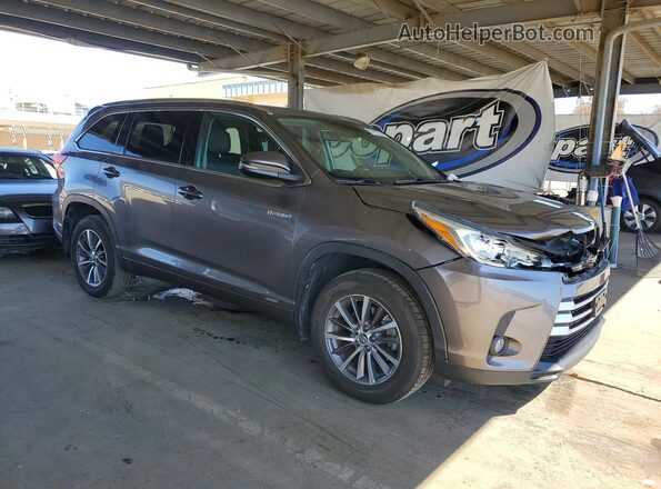 5TDJGRFH7JS050765 2018 TOYOTA HIGHLANDER Gray Front view