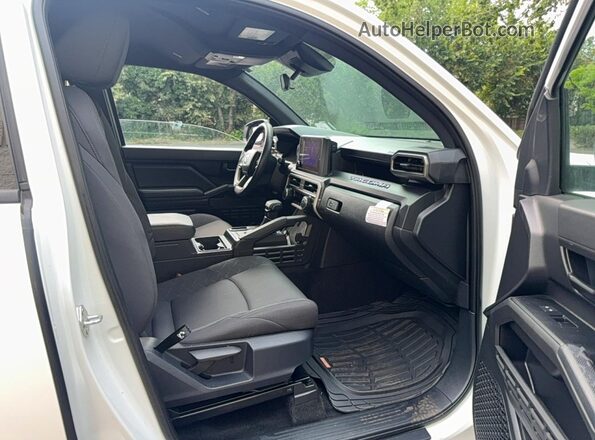 3TYJDAHN1RT013059 2024 TOYOTA TACOMA White Հետևի տեսք