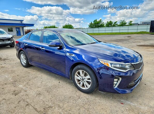 5XXGT4L34JG214413 2018 KIA OPTIMA Blue Widok z przodu