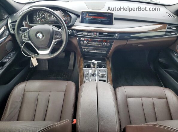 5UXKT0C32H0V95501 2017 BMW X5 White Вид щитка приладів