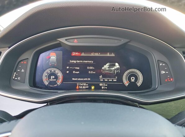 WA1LXAF70LD011817 2020 AUDI Q7 White Vista de los asientos traseros