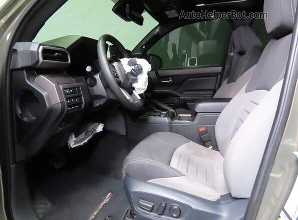 3TMLB5JN2RM080409 2024 TOYOTA TACOMA Коричневый Вид задних сидений