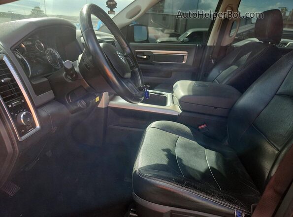 1C6RR6LT9JS275286 2018 RAM 1500 Черный Вид панели приборов