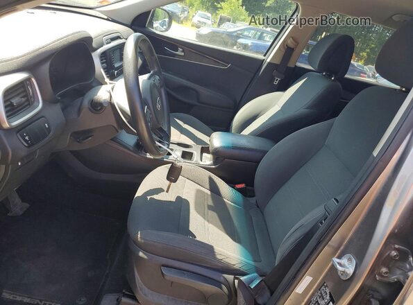 5XYPGDA57HG210967 2017 KIA SORENTO Серый Вид панели приборов