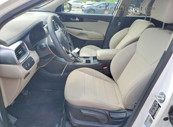 5XYPGDA30KG568904 2019 KIA SORENTO White Widok deski rozdzielczej