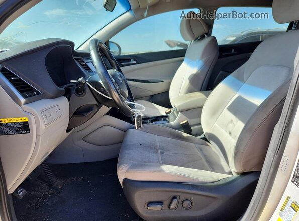 KM8J33A26GU038358 2016 HYUNDAI TUCSON Серебряный Вид панели приборов
