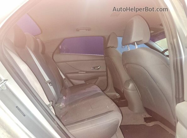 5NPLL4AG4MH016024 2021 HYUNDAI ELANTRA Серебряный Вид задней части салона