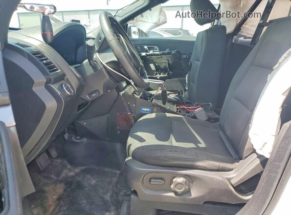 1FM5K8AR3JGC74342 2018 FORD EXPLORER Белый Вид панели приборов