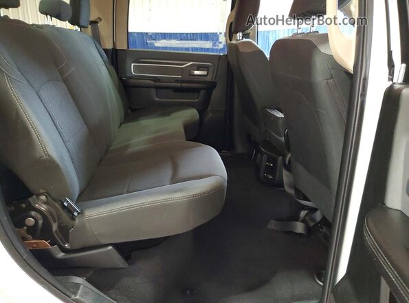 3C6UR5JL2LG156030 2020 RAM 2500 White Rear interior view