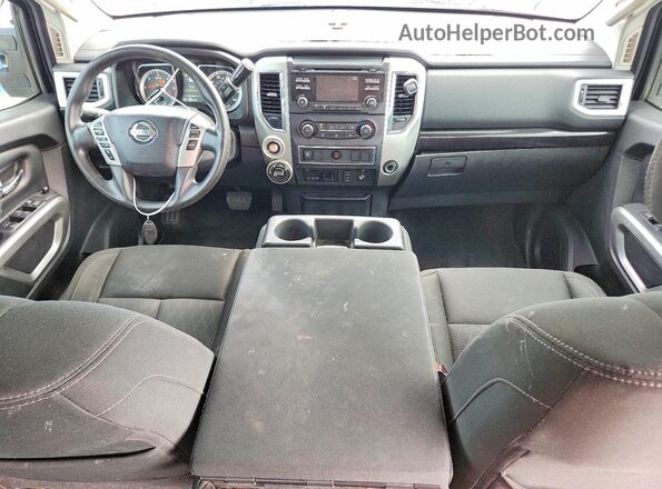 1N6BA1F33HN568820 2017 NISSAN TITAN Silver Սարքավորումների վահանակի տեսք