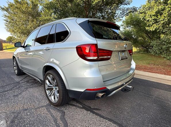 5UXKR0C32H0V75733 2017 BMW X5 Silver Front right