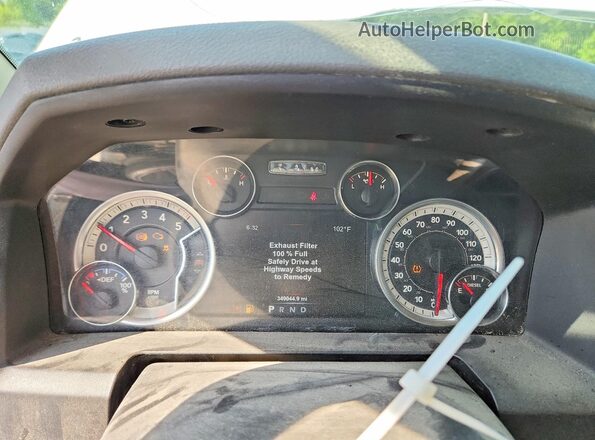 1C6RR6LM6JS263217 2018 RAM 1500 White Հետևի նստատեղերի տեսք