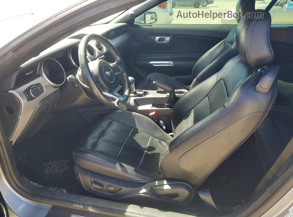 1FATP8UH3M5101698 2021 FORD MUSTANG Silver Vista del salpicadero