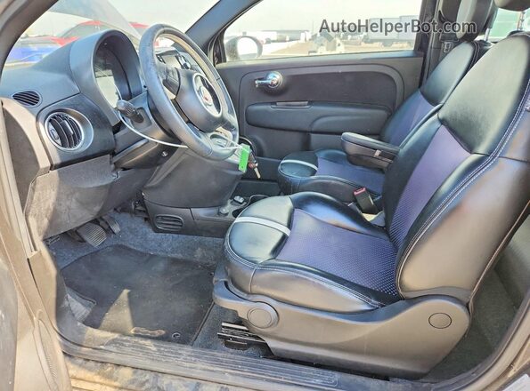 3C3CFFGE4GT209811 2016 FIAT 500 Black Առջևի վահանակի տեսք