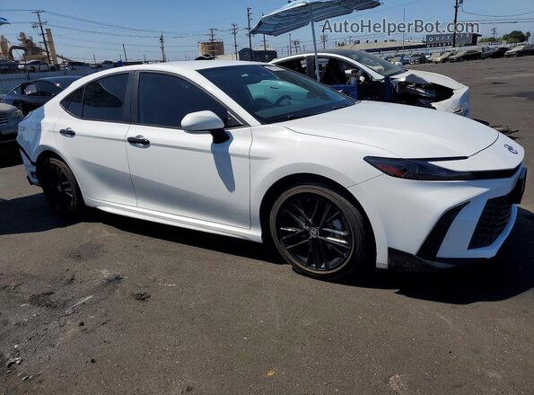 4T1DAACK0SU150084 2025 TOYOTA CAMRY White წინა ხედი