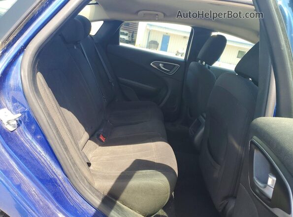1C3CCCAB2GN155902 2016 CHRYSLER 200 Blue Rear seats view
