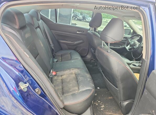1N4BL4CVXKC126453 2019 NISSAN ALTIMA Blue Rear interior view