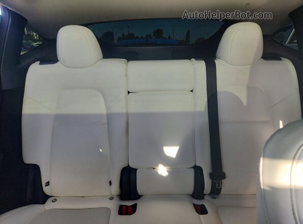 7SAYGDEE7SF240633 2025 TESLA MODEL Серебряный Вид задней части салона