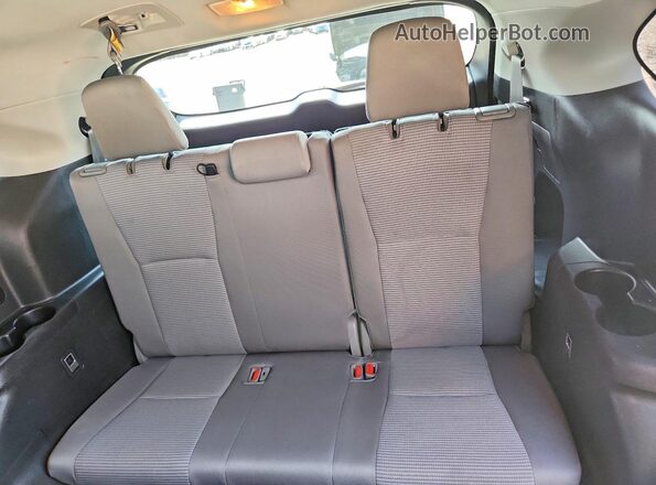 5TDZZRAH0LS506502 2020 TOYOTA HIGHLANDER Red Rear interior view