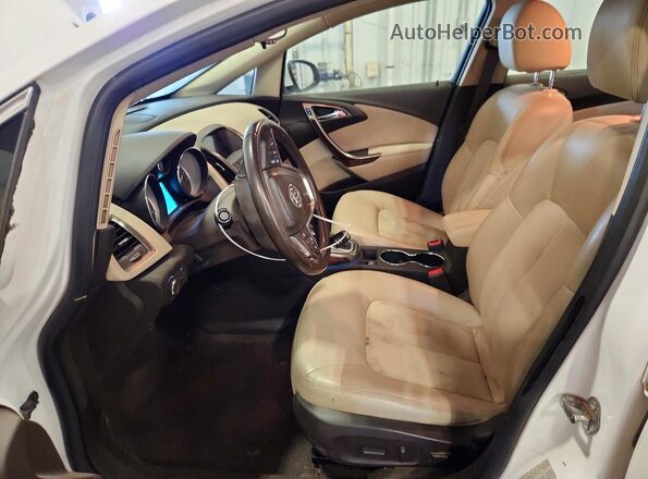 1G4PP5SK4G4115821 2016 BUICK VERANO White წინა პანელის ხედი