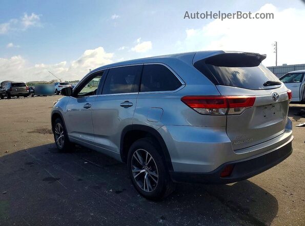 5TDZZRFHXJS243165 2018 TOYOTA HIGHLANDER Silver Trasero derecho