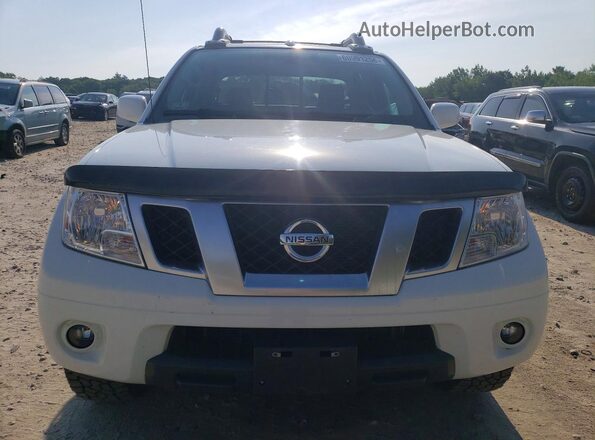 1N6AD0EV4JN758003 2018 NISSAN FRONTIER White Вид ззаду