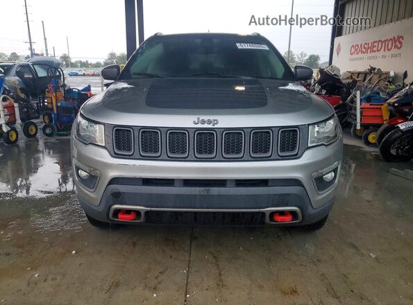 3C4NJDDB3JT441843 2018 JEEP COMPASS Silver Widok z tyłu