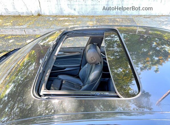 WBAJS1C05LWW82727 2020 BMW 5 SERIES Black Engine compartment view