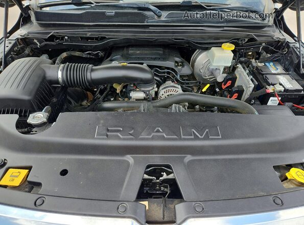 1C6SRFFT5MN649165 2021 RAM 1500 Black Vista del compartimento del motor